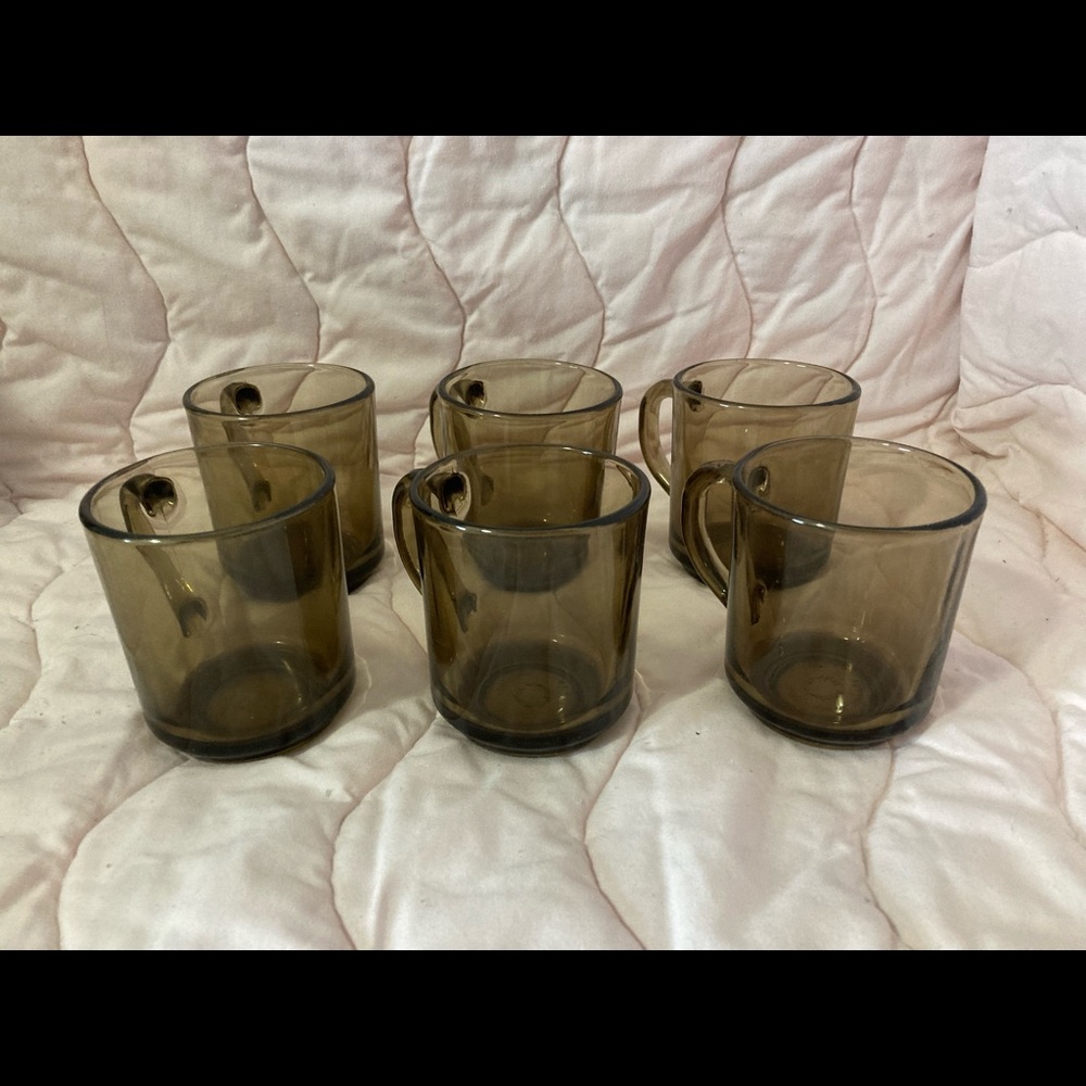 Set of 6 vintage smoked glass mugs🤩